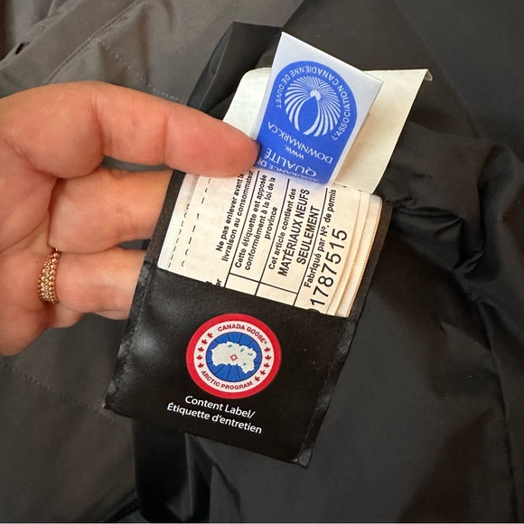 Canada Goose Wyndham Parka Mens Graphite Gray Size XL Real Fur Hood 3808M - Picture 14 of 16